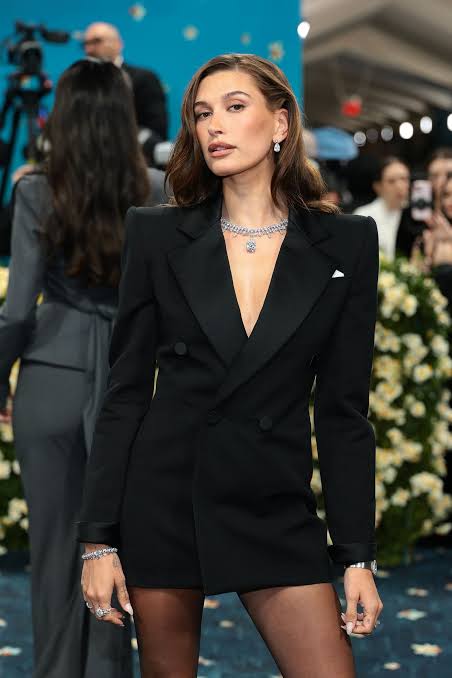 New Beauty: The Lymphatic Drainage Hailey Bieber is Obsessed With